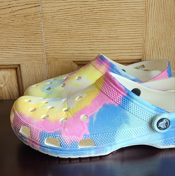 Crocs Pastel Tie dye Clog - Picture 4 of 11